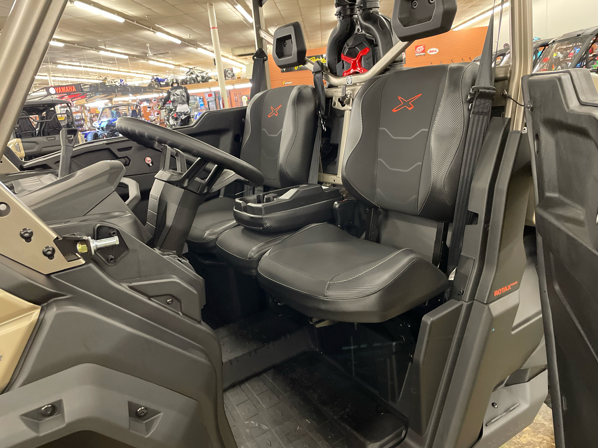 2023 Can-Am Defender X MR With Half Doors HD10 in Tyrone, Pennsylvania - Photo 2