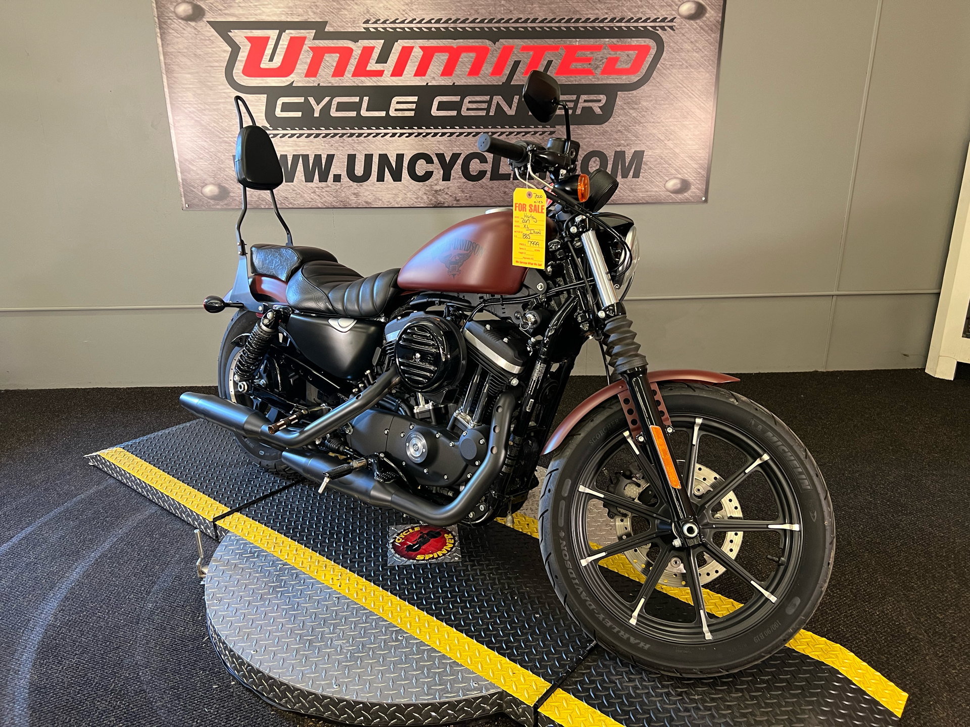 2017 Harley-Davidson Iron 883™ in Tyrone, Pennsylvania - Photo 1