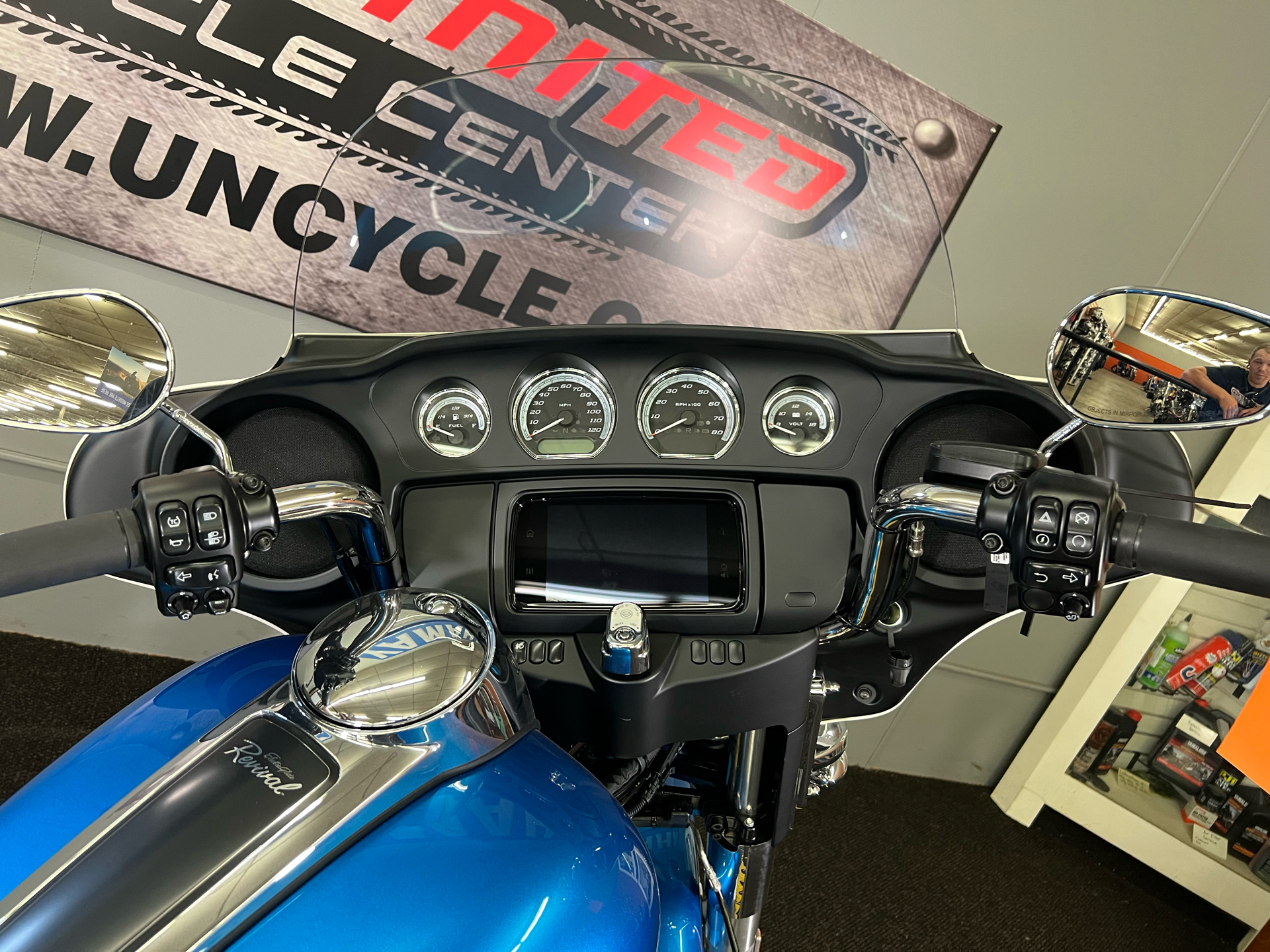 2021 Harley-Davidson Electra Glide® Revival™ in Tyrone, Pennsylvania - Photo 15