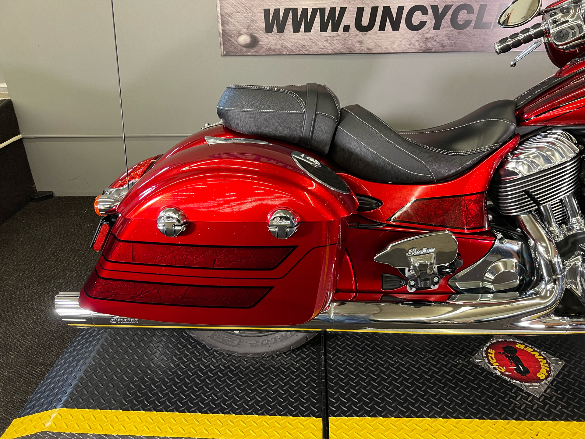2017 Indian Motorcycle Chieftain® Elite in Tyrone, Pennsylvania - Photo 5