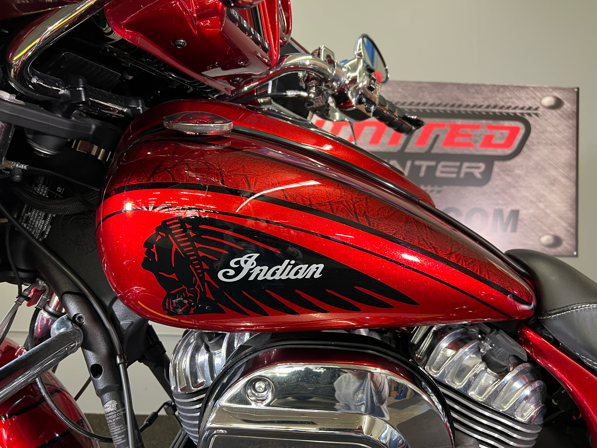 2017 Indian Motorcycle Chieftain® Elite in Tyrone, Pennsylvania - Photo 12