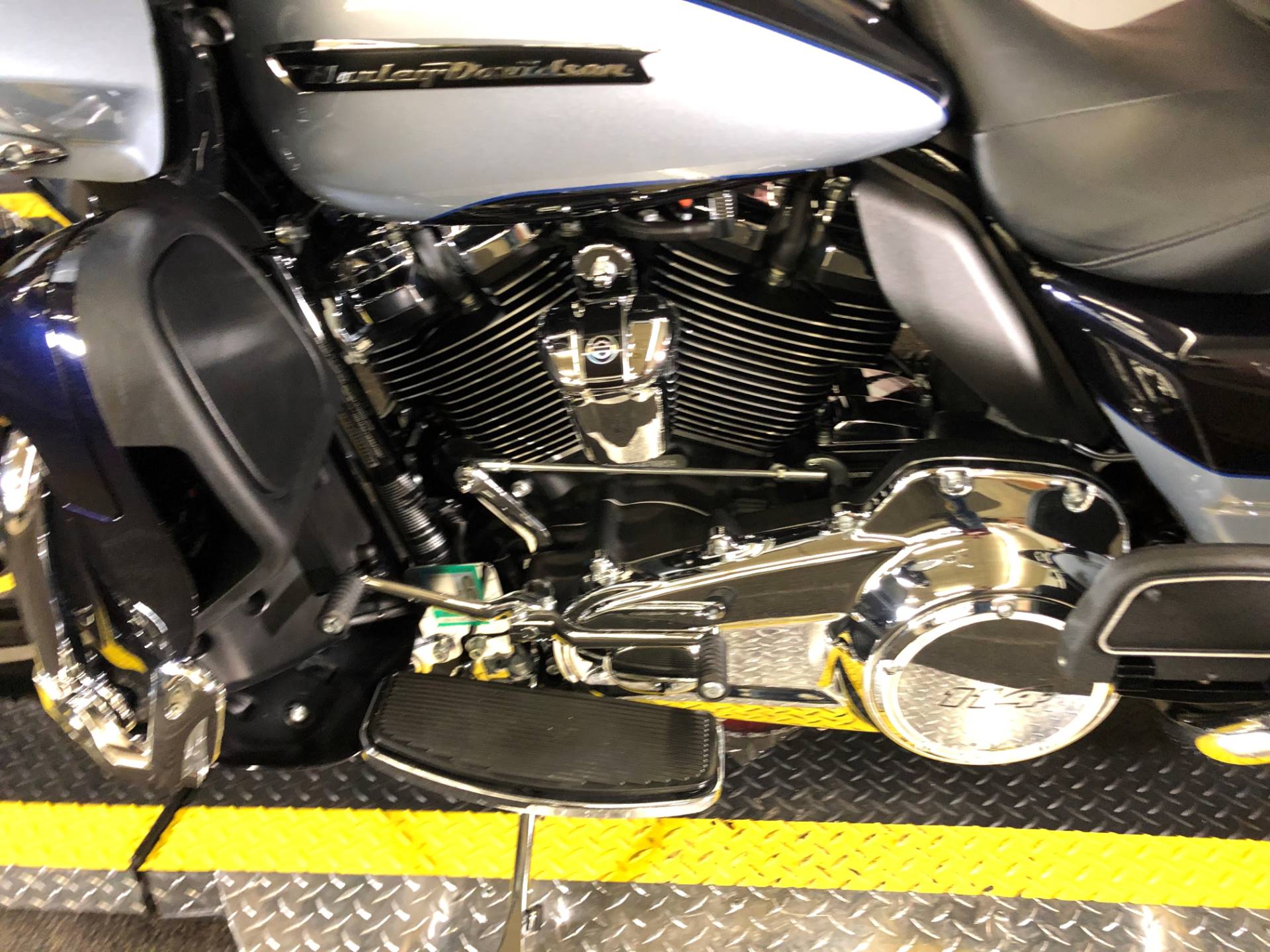 2019 Harley-Davidson Road Glide® Ultra in Tyrone, Pennsylvania - Photo 10