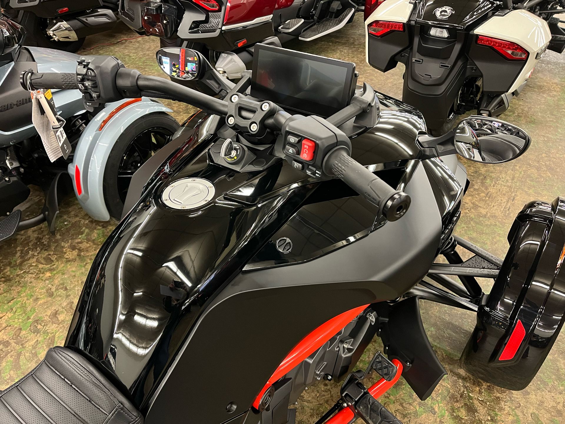 2024 Can-Am Spyder F3-S in Tyrone, Pennsylvania - Photo 3