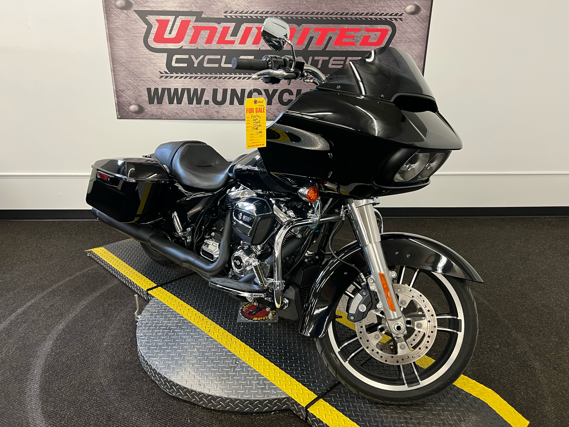 2019 Harley-Davidson Road Glide® in Tyrone, Pennsylvania - Photo 1