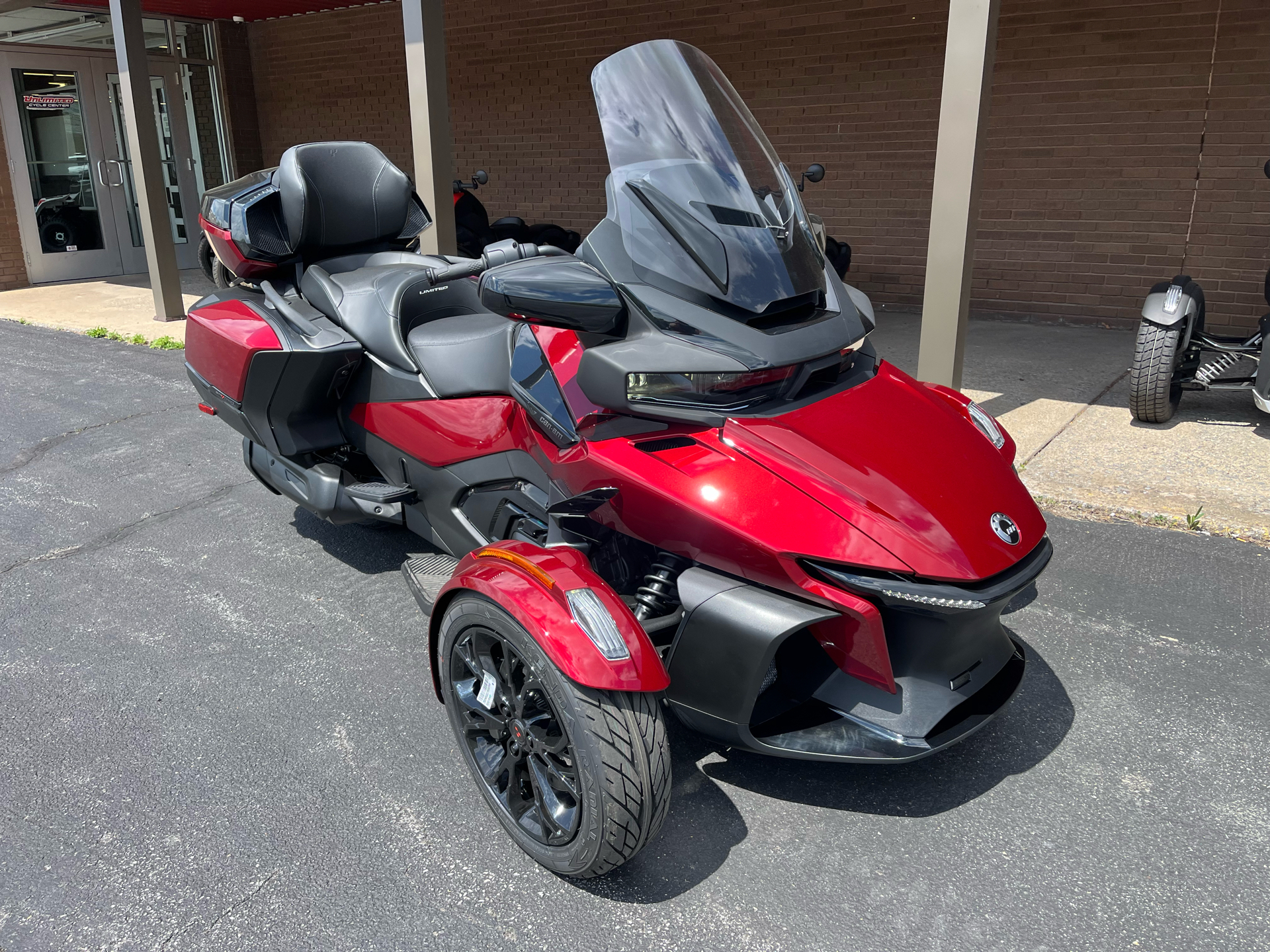 2024 Can-Am Spyder RT Limited in Tyrone, Pennsylvania - Photo 2
