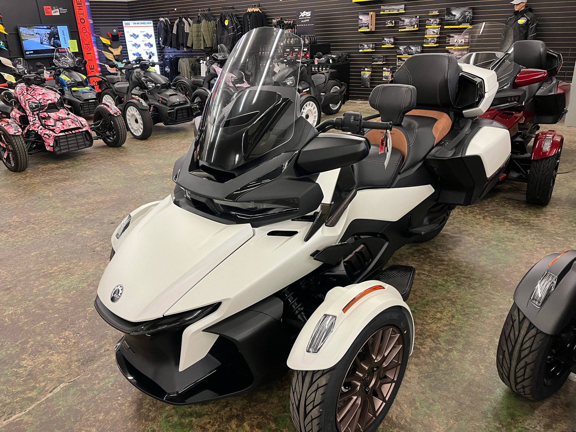 2024 Can-Am Spyder RT Sea-to-Sky in Tyrone, Pennsylvania - Photo 4