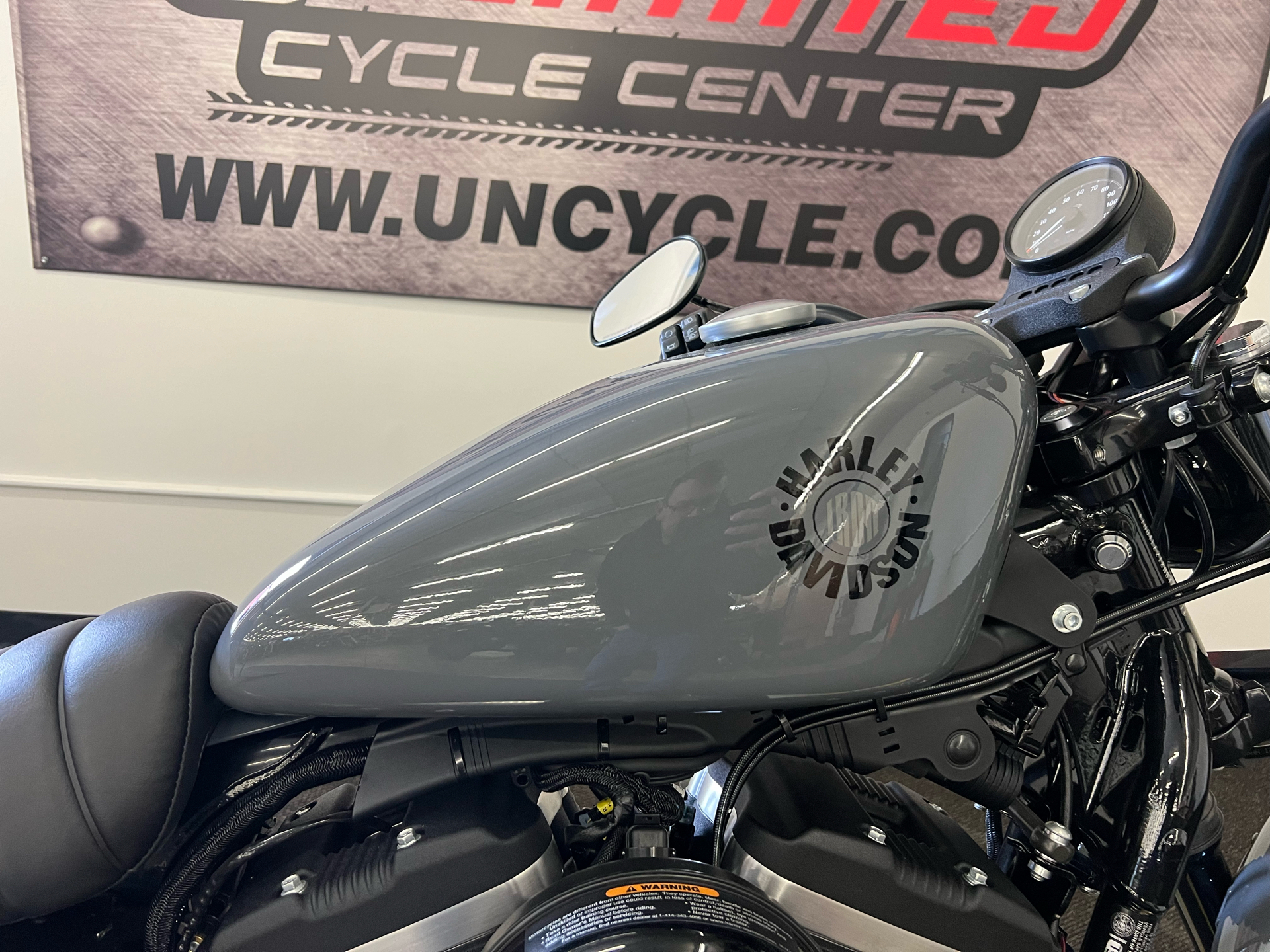 2022 Harley-Davidson Iron 883™ in Tyrone, Pennsylvania - Photo 4
