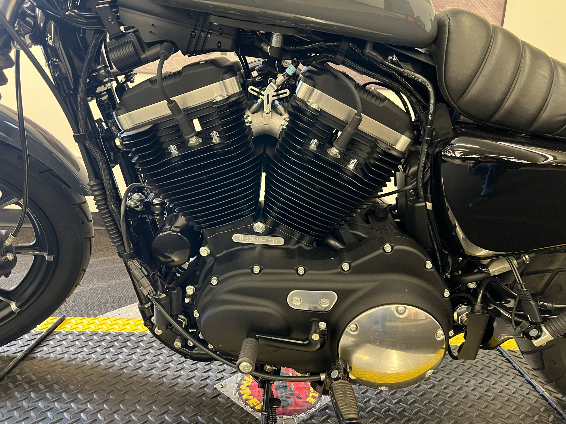 2022 Harley-Davidson Iron 883™ in Tyrone, Pennsylvania - Photo 10