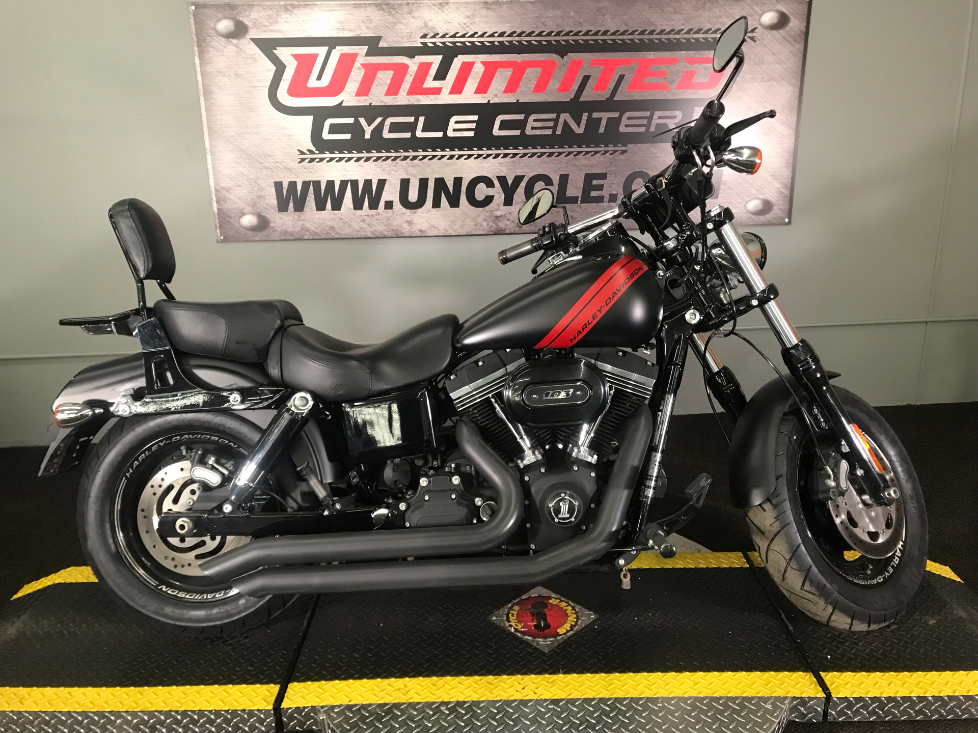 2016 Harley-Davidson Fat Bob® in Tyrone, Pennsylvania - Photo 2