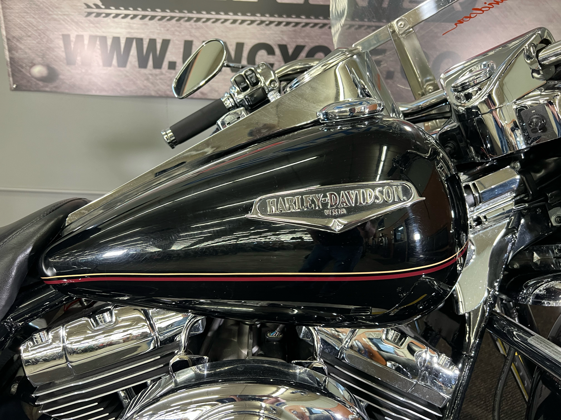 2000 Harley-Davidson FLHRCI Road King® Classic in Tyrone, Pennsylvania - Photo 4