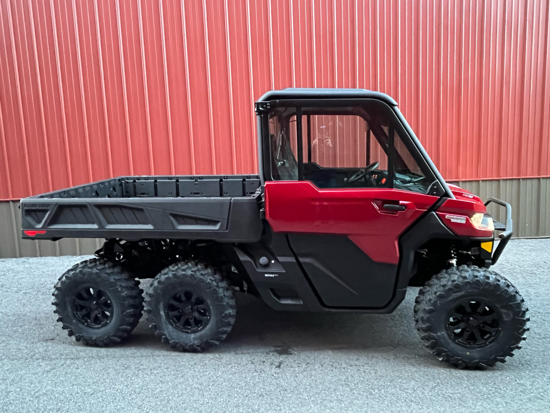 2024 Can-Am Defender 6x6 Limited in Tyrone, Pennsylvania - Photo 1