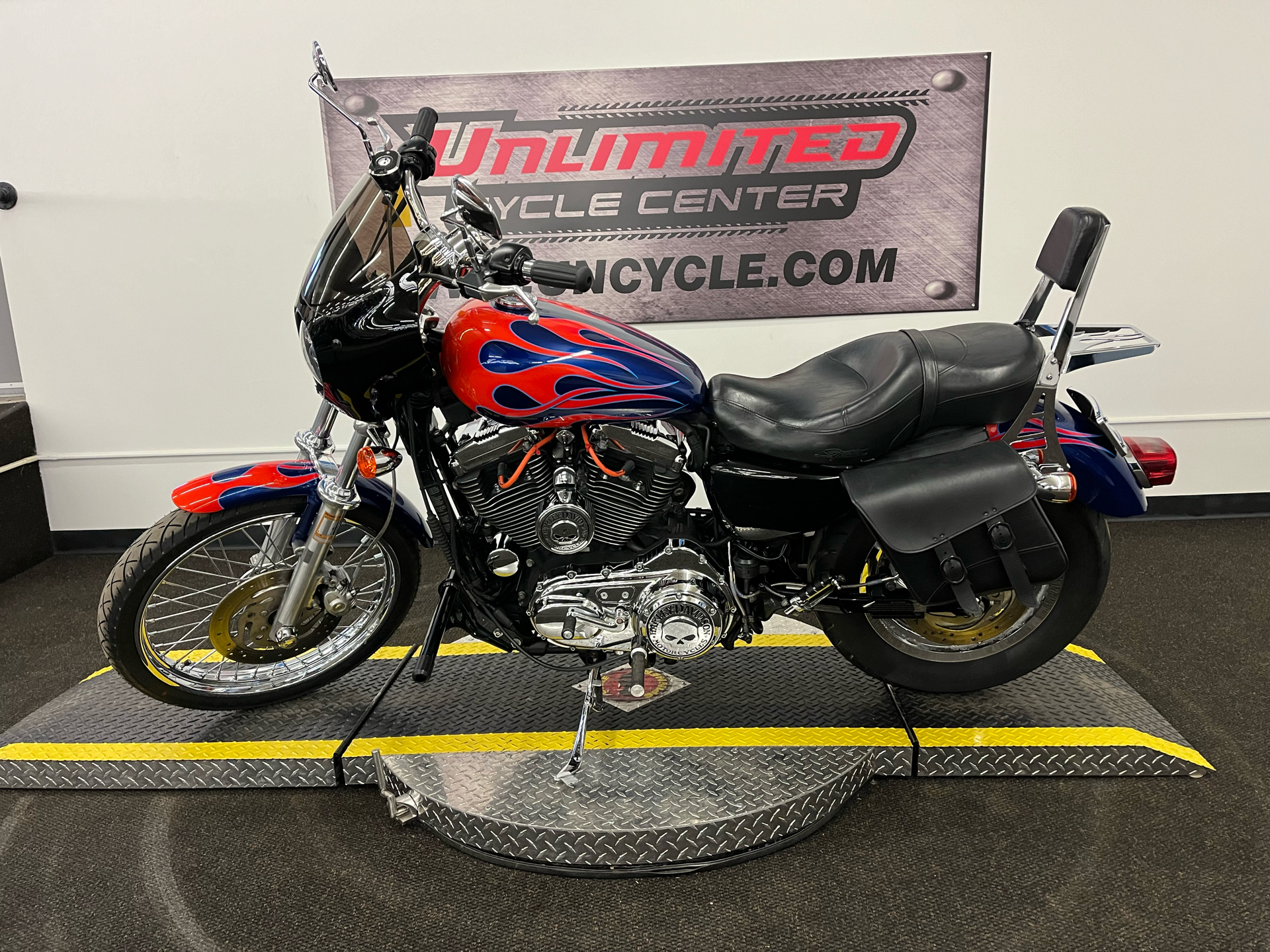2006 Harley-Davidson Sportster® 1200 Custom in Tyrone, Pennsylvania - Photo 7