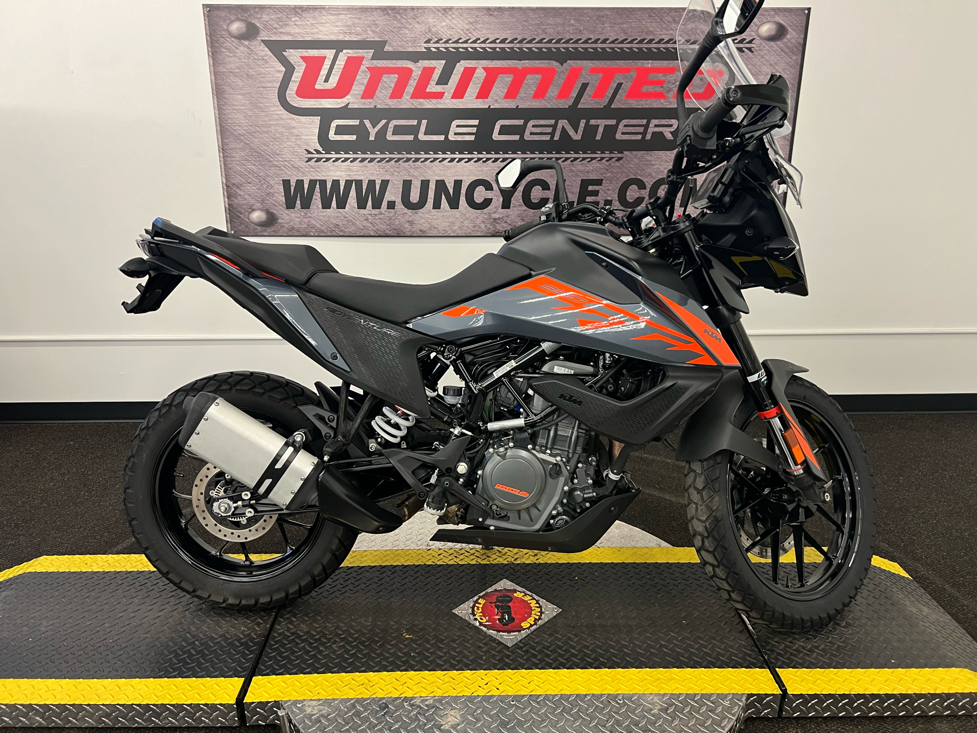 2022 KTM 390 Adventure in Tyrone, Pennsylvania - Photo 2