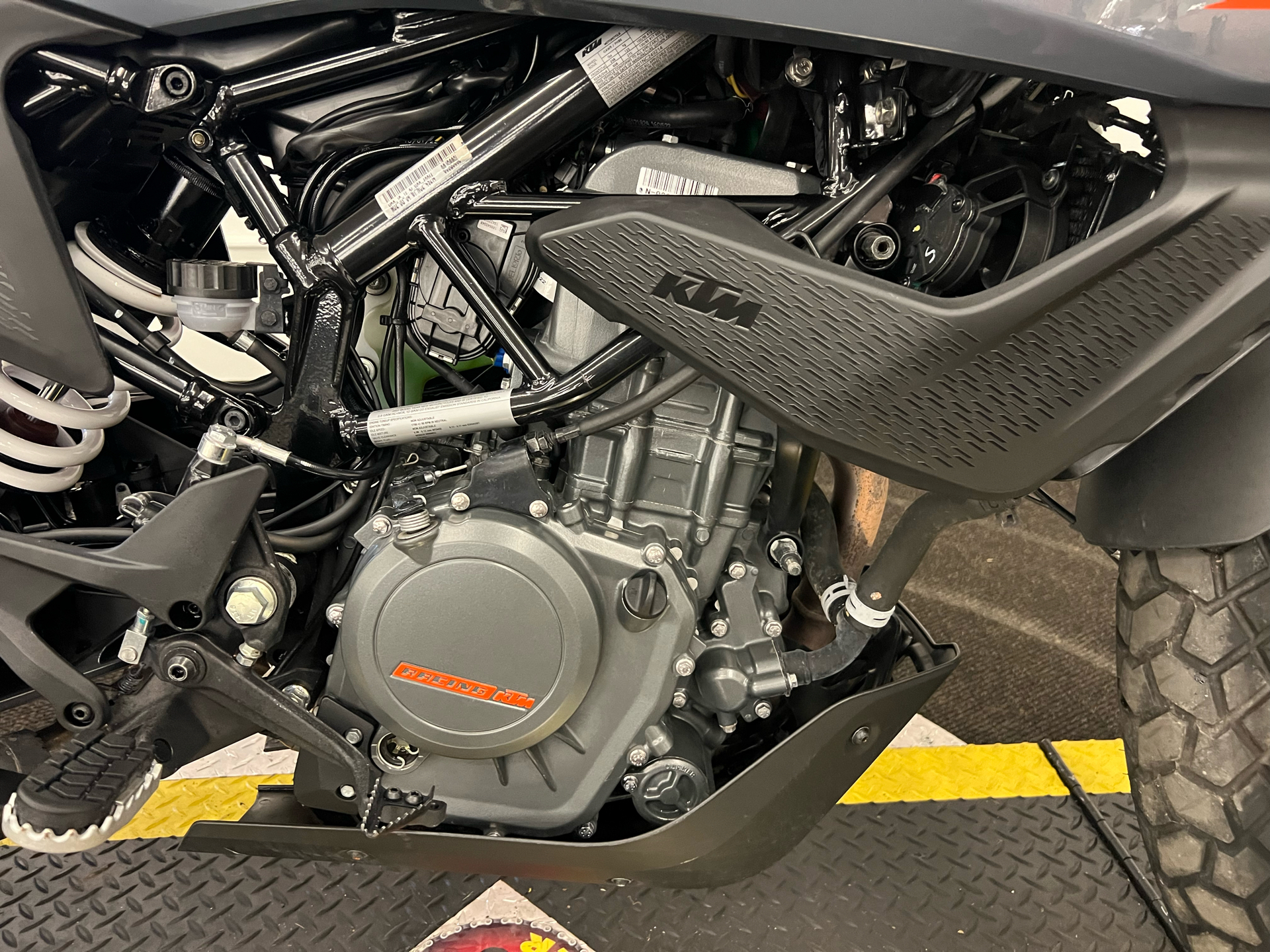 2022 KTM 390 Adventure in Tyrone, Pennsylvania - Photo 3