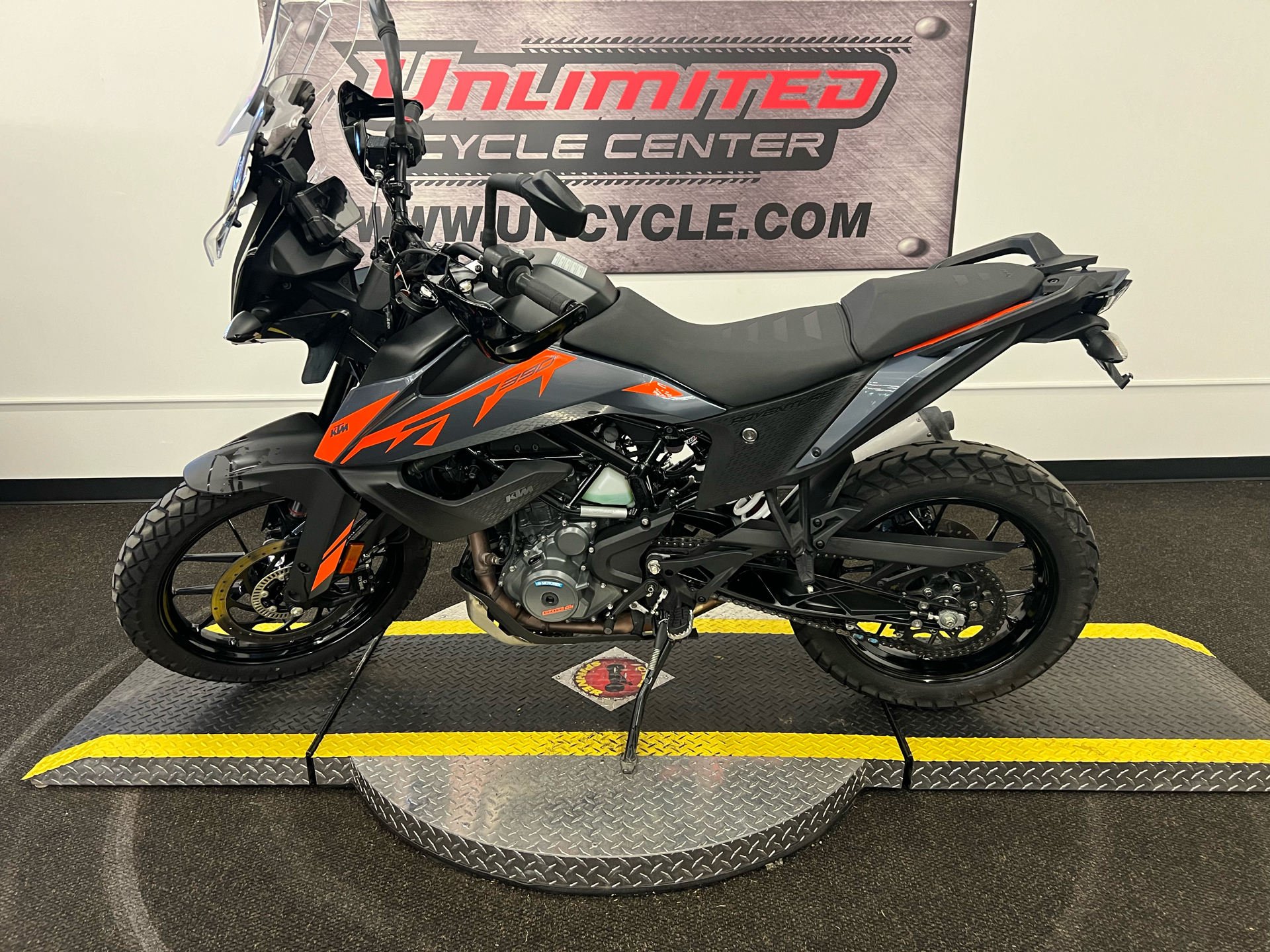 2022 KTM 390 Adventure in Tyrone, Pennsylvania - Photo 8