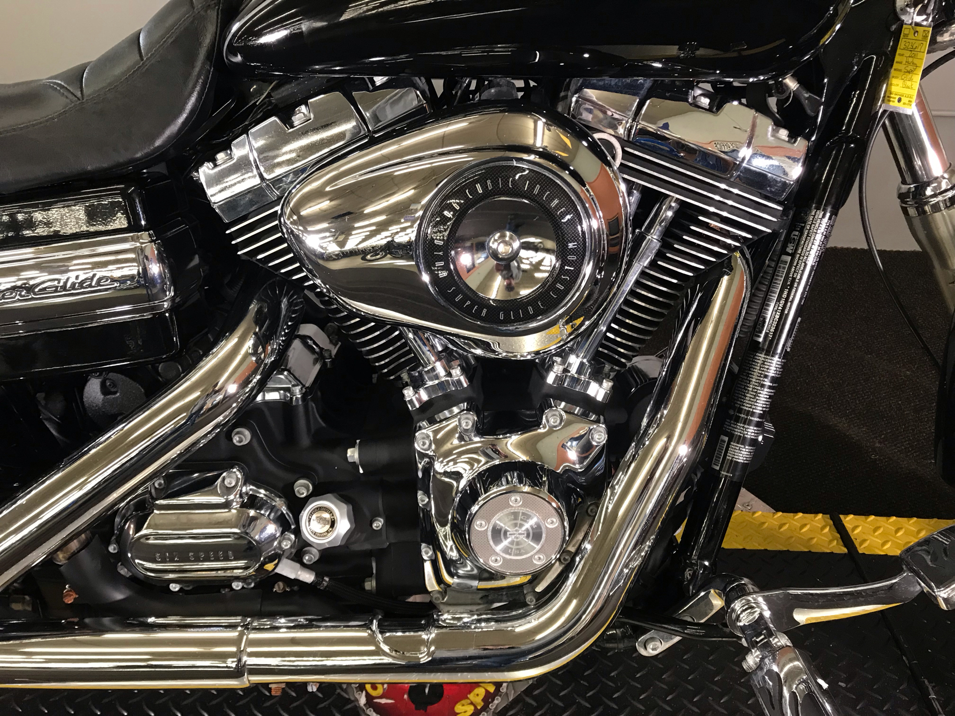 2011 Harley-Davidson Dyna® Super Glide® Custom in Tyrone, Pennsylvania - Photo 3