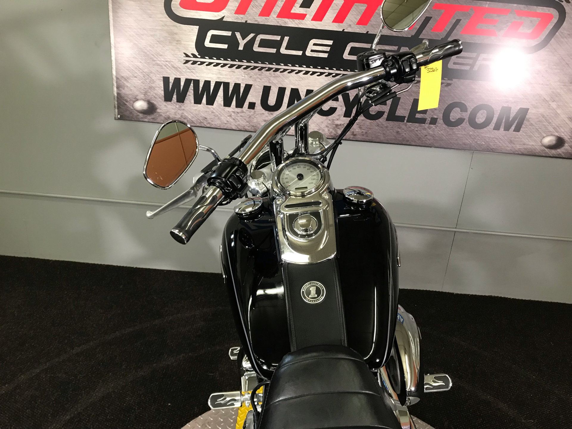 2011 Harley-Davidson Dyna® Super Glide® Custom in Tyrone, Pennsylvania - Photo 14
