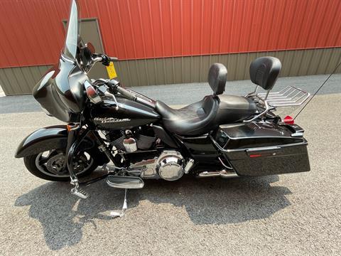 2009 Harley-Davidson Street Glide® in Tyrone, Pennsylvania - Photo 6