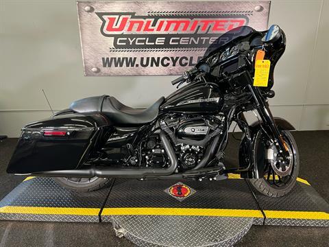 2019 Harley-Davidson Street Glide® Special in Tyrone, Pennsylvania - Photo 2