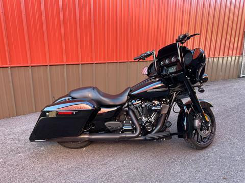 2019 Harley-Davidson Street Glide® Special in Tyrone, Pennsylvania - Photo 3