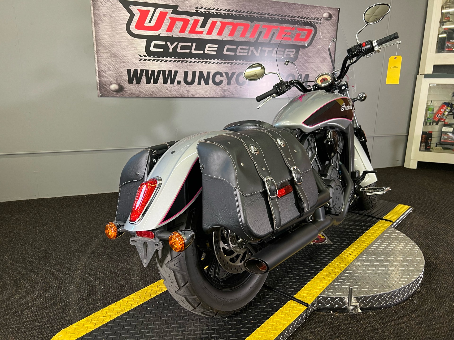 2017 Indian Scout® Sixty ABS in Tyrone, Pennsylvania - Photo 18