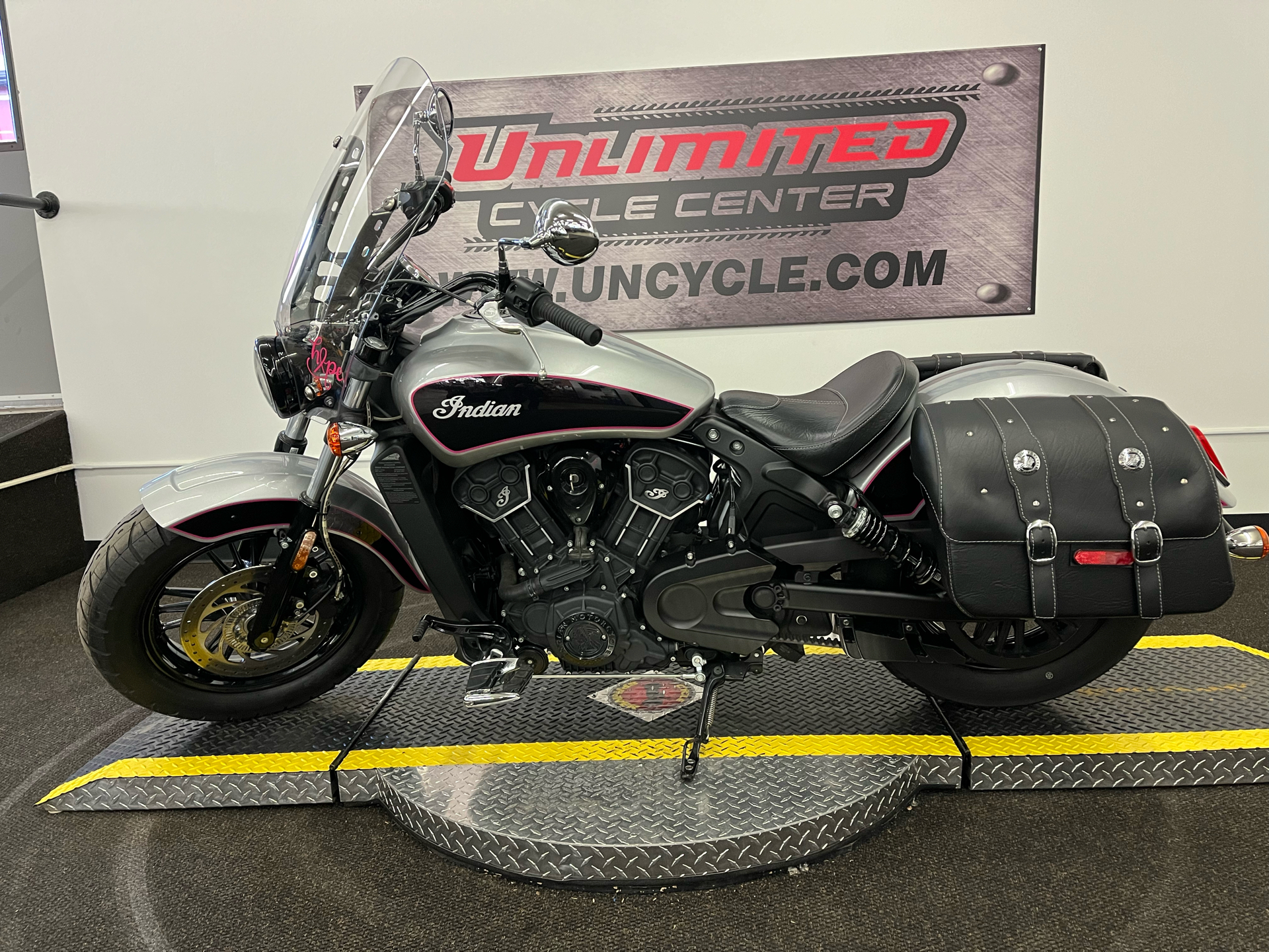 2017 Indian Motorcycle Scout® Sixty ABS in Tyrone, Pennsylvania - Photo 4