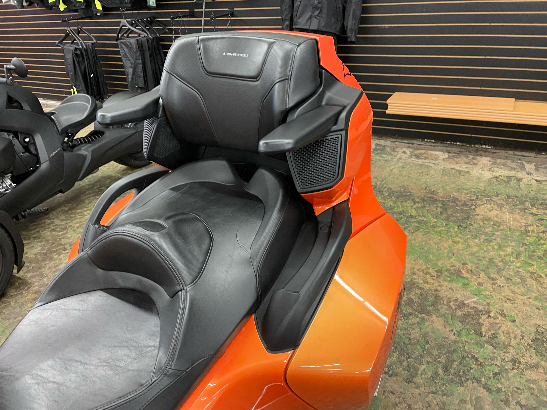 2019 Can-Am Spyder RT Limited in Tyrone, Pennsylvania - Photo 2