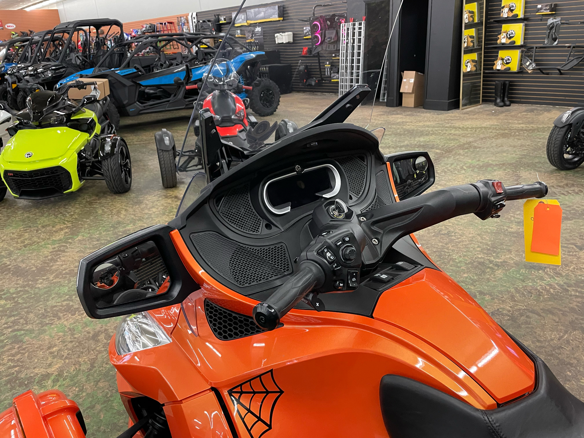 2019 Can-Am Spyder RT Limited in Tyrone, Pennsylvania - Photo 3