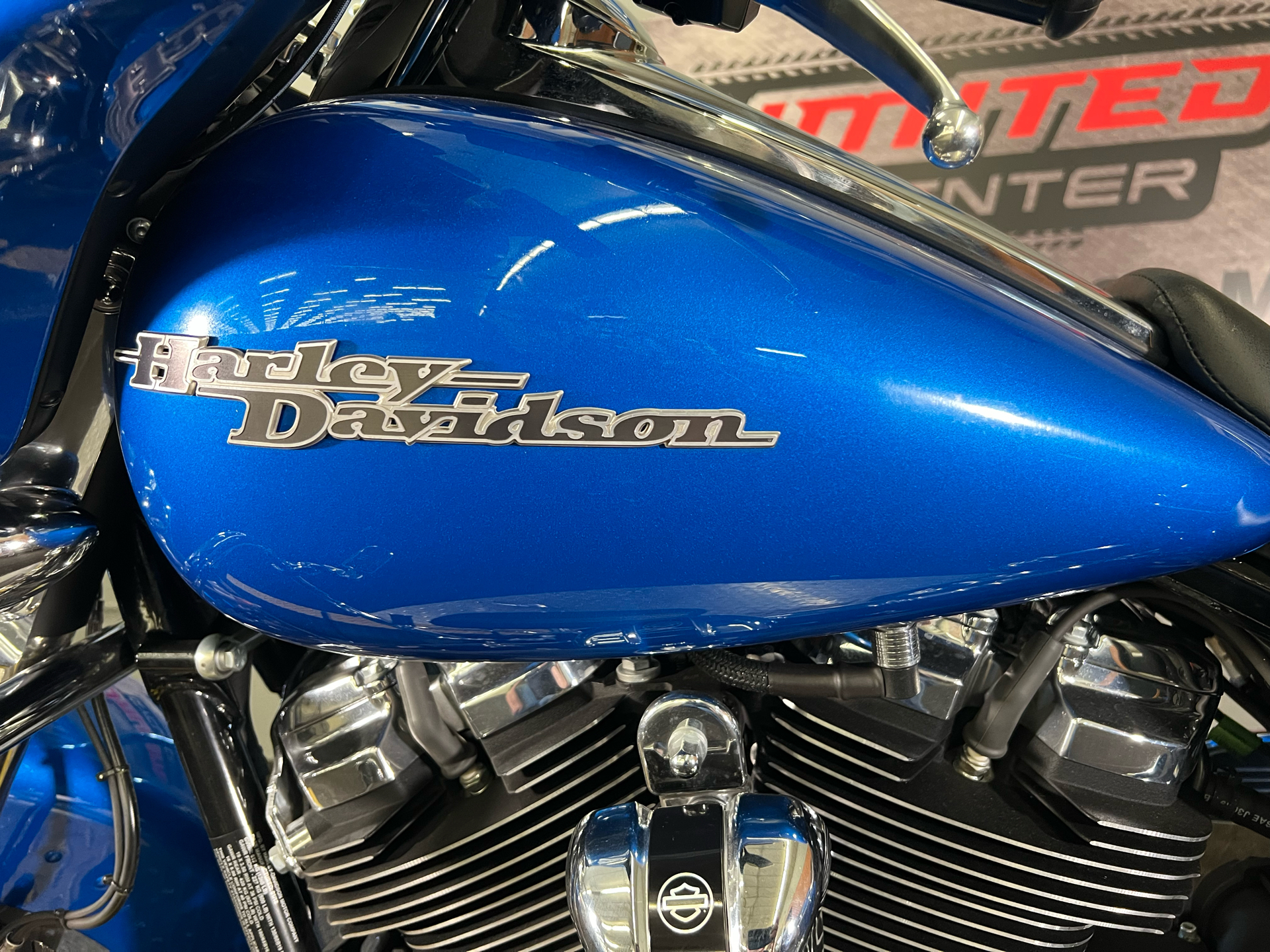 2018 Harley-Davidson Street Glide® in Tyrone, Pennsylvania - Photo 9