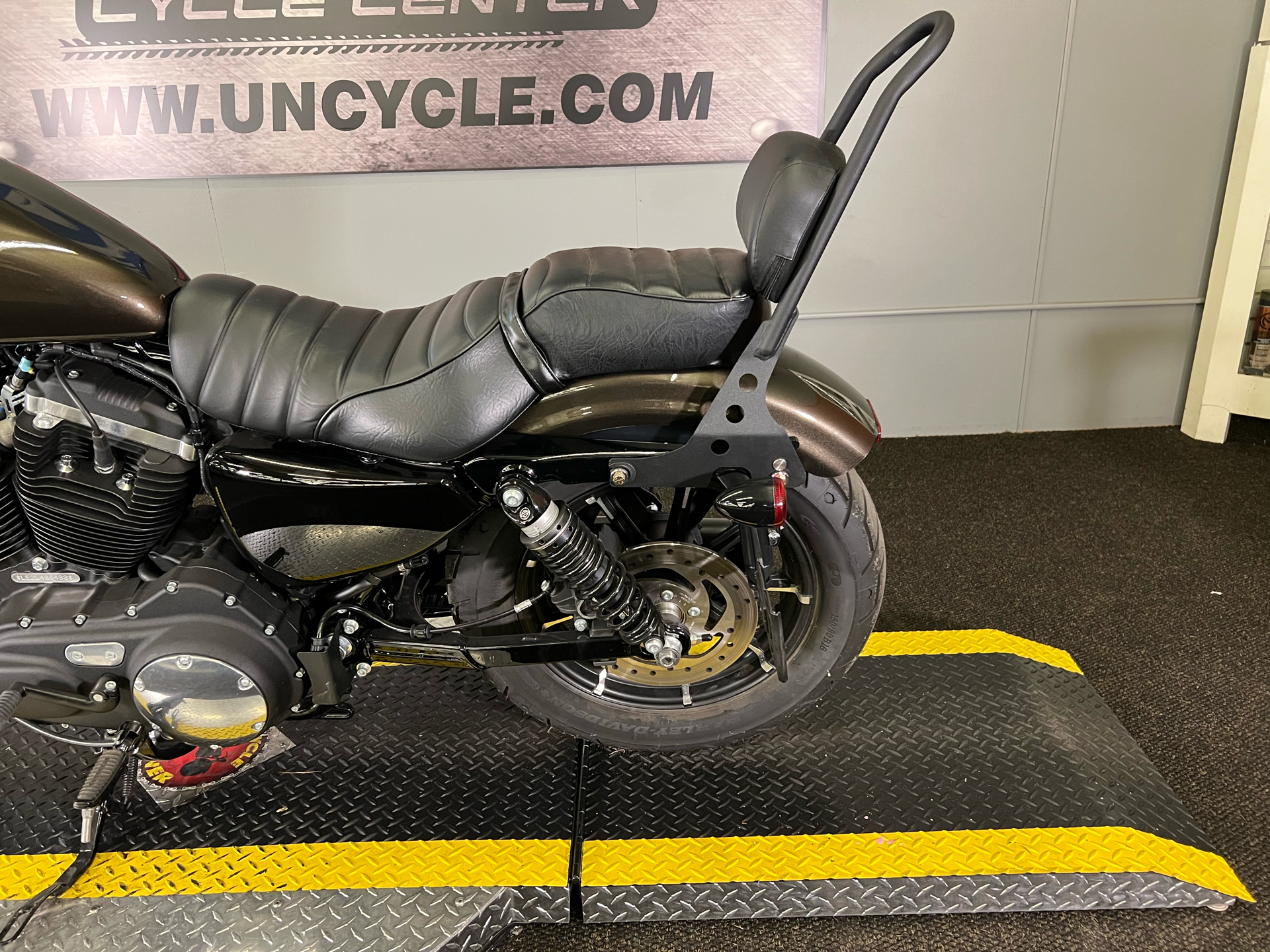 2020 Harley-Davidson Iron 883™ in Tyrone, Pennsylvania - Photo 12