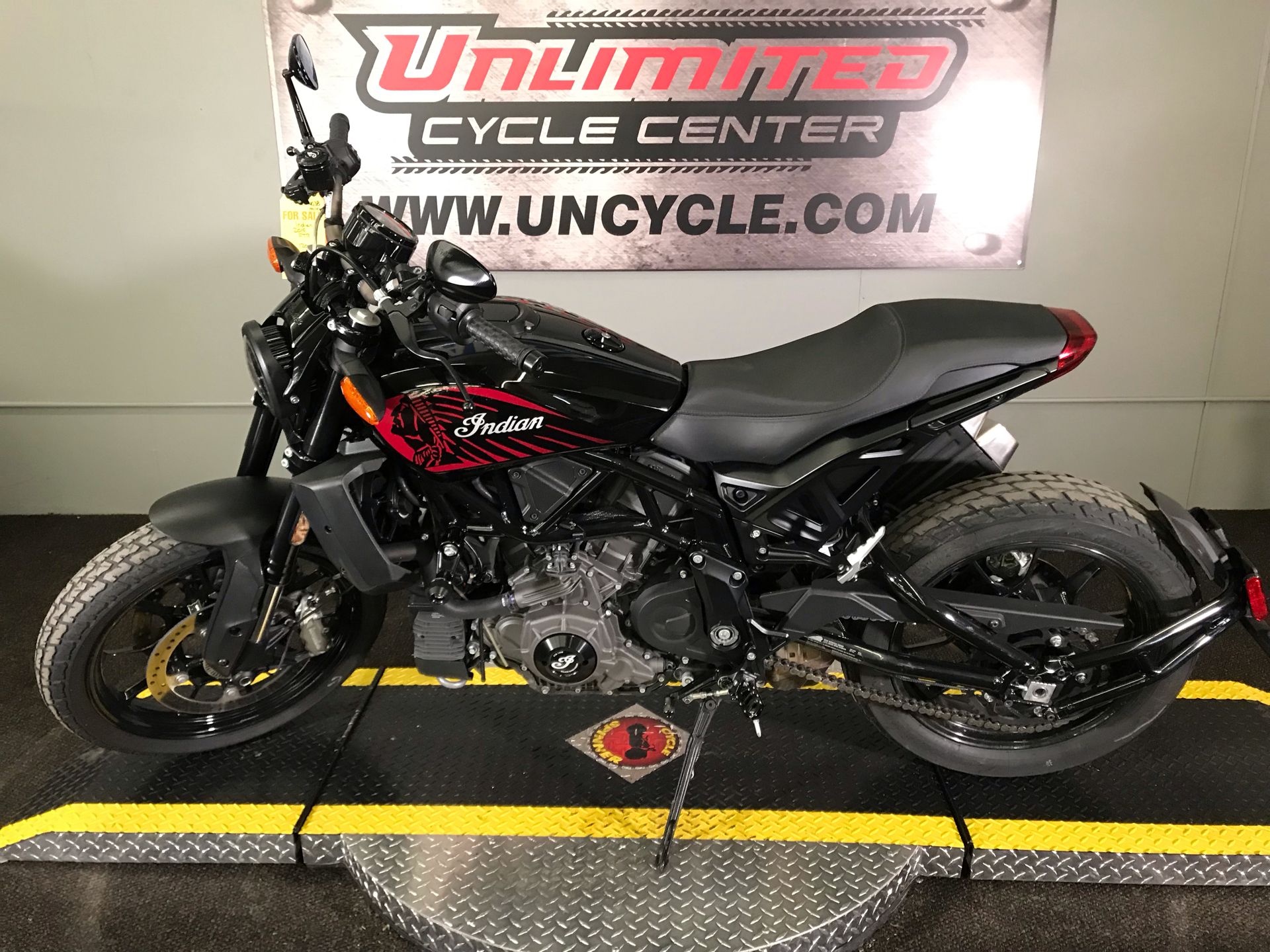 2019 Indian Motorcycle FTR™ 1200 in Tyrone, Pennsylvania - Photo 9