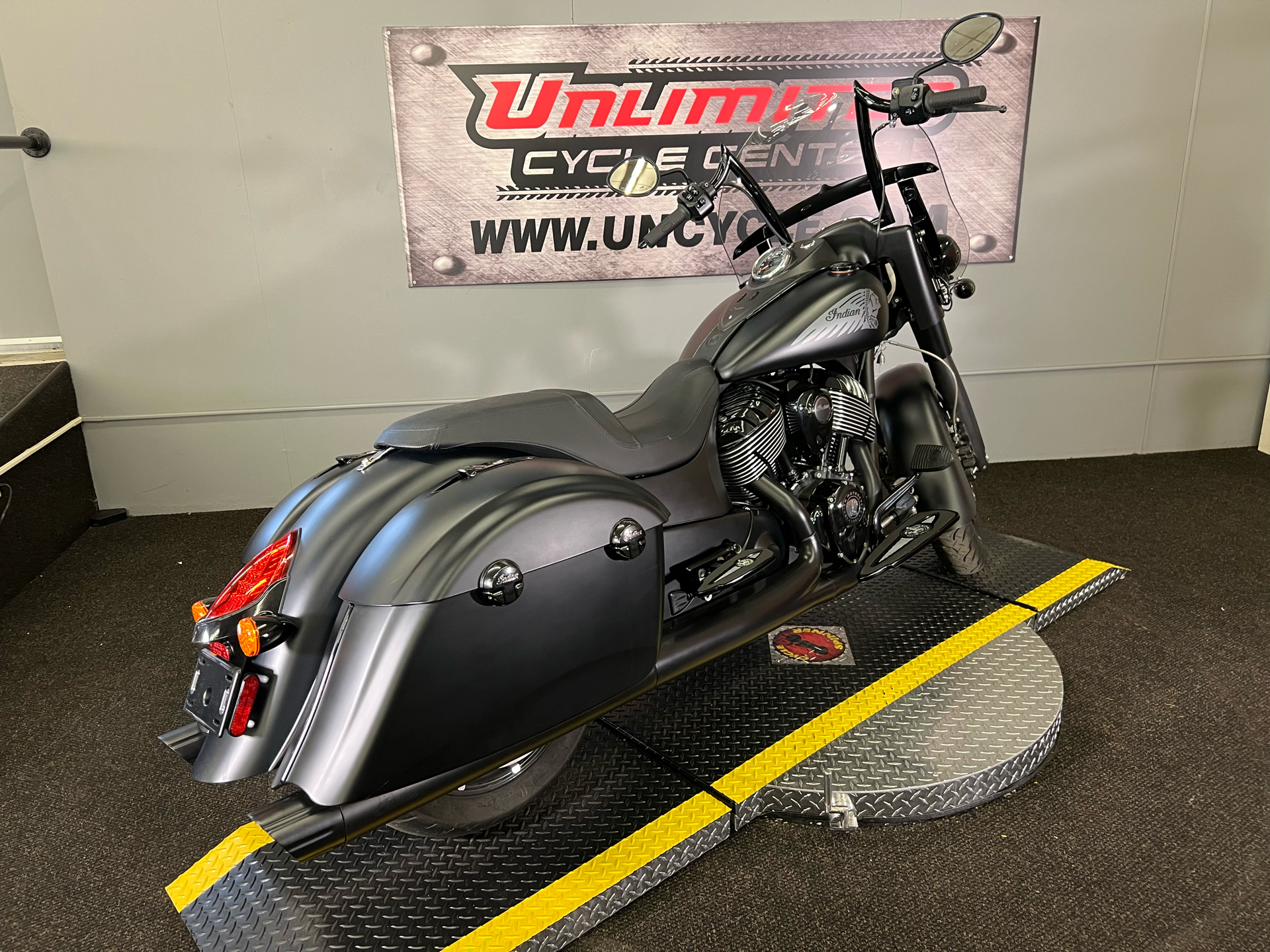 2019 Indian Motorcycle Springfield® Dark Horse® ABS in Tyrone, Pennsylvania - Photo 15