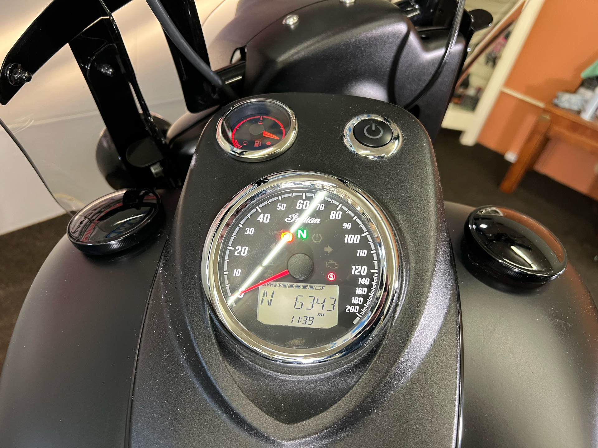 2019 Indian Motorcycle Springfield® Dark Horse® ABS in Tyrone, Pennsylvania - Photo 18