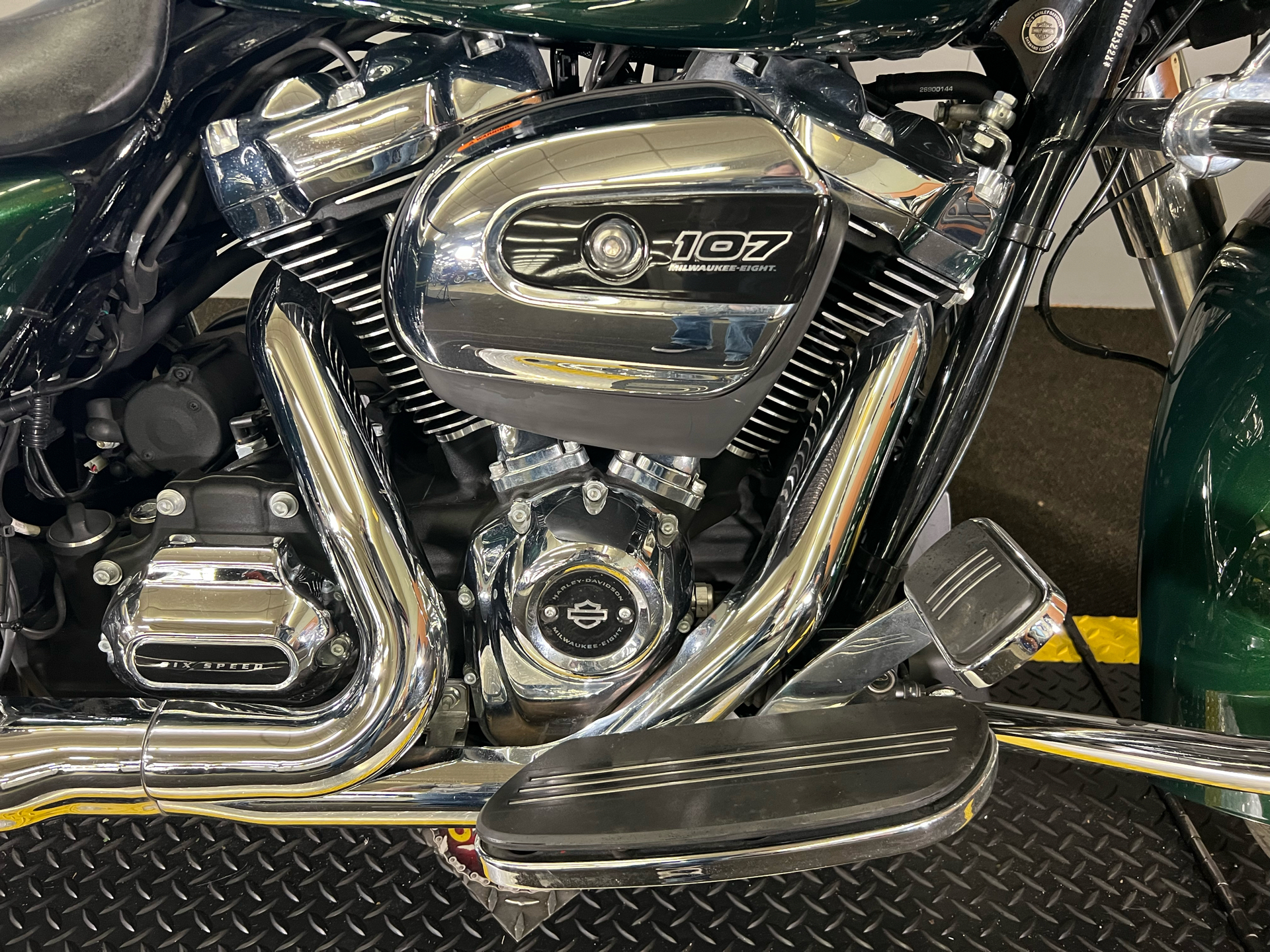2019 Harley-Davidson Road Glide® in Tyrone, Pennsylvania - Photo 3
