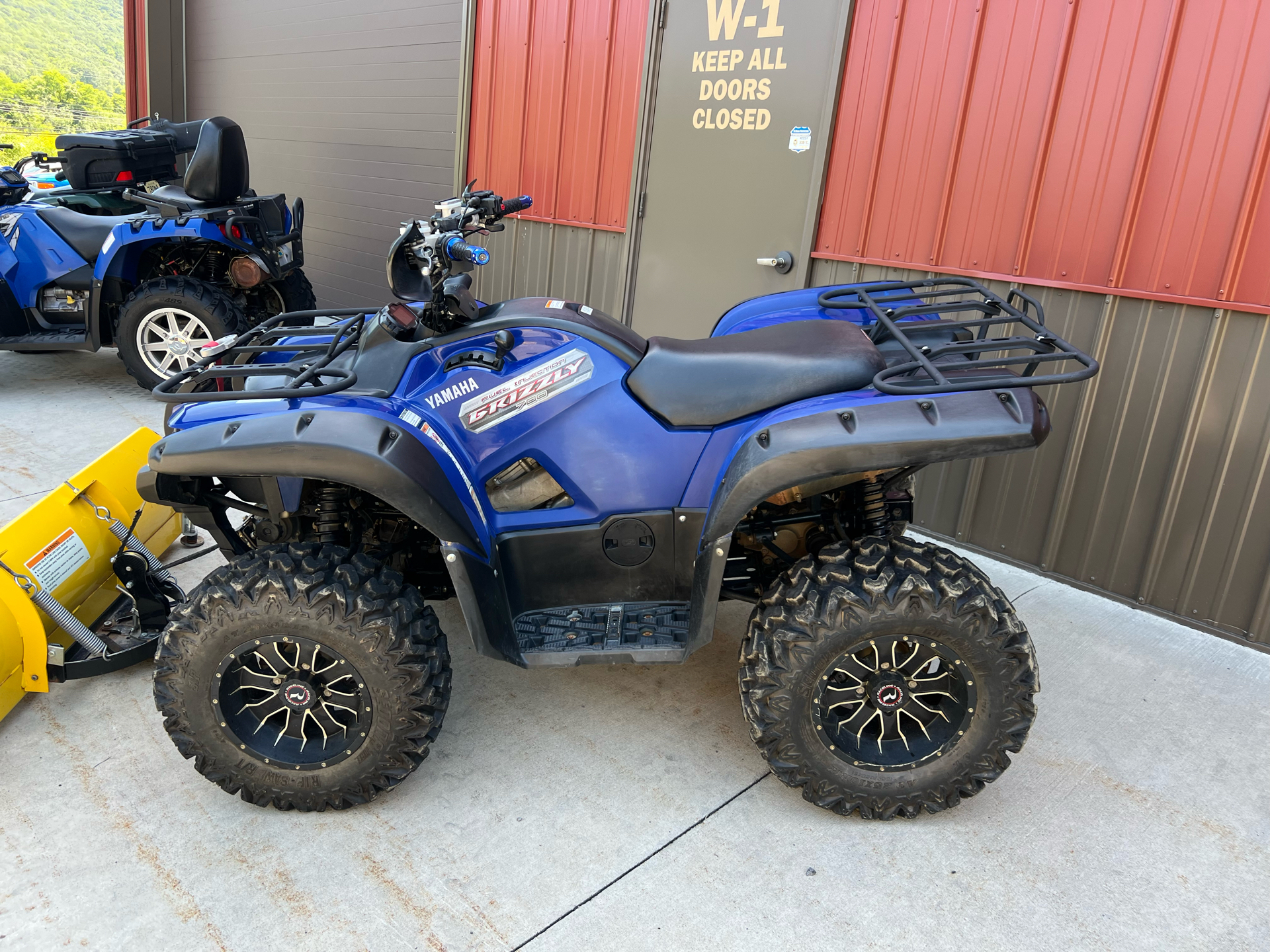 2013 Yamaha Grizzly 700 FI Auto. 4x4 in Tyrone, Pennsylvania - Photo 2