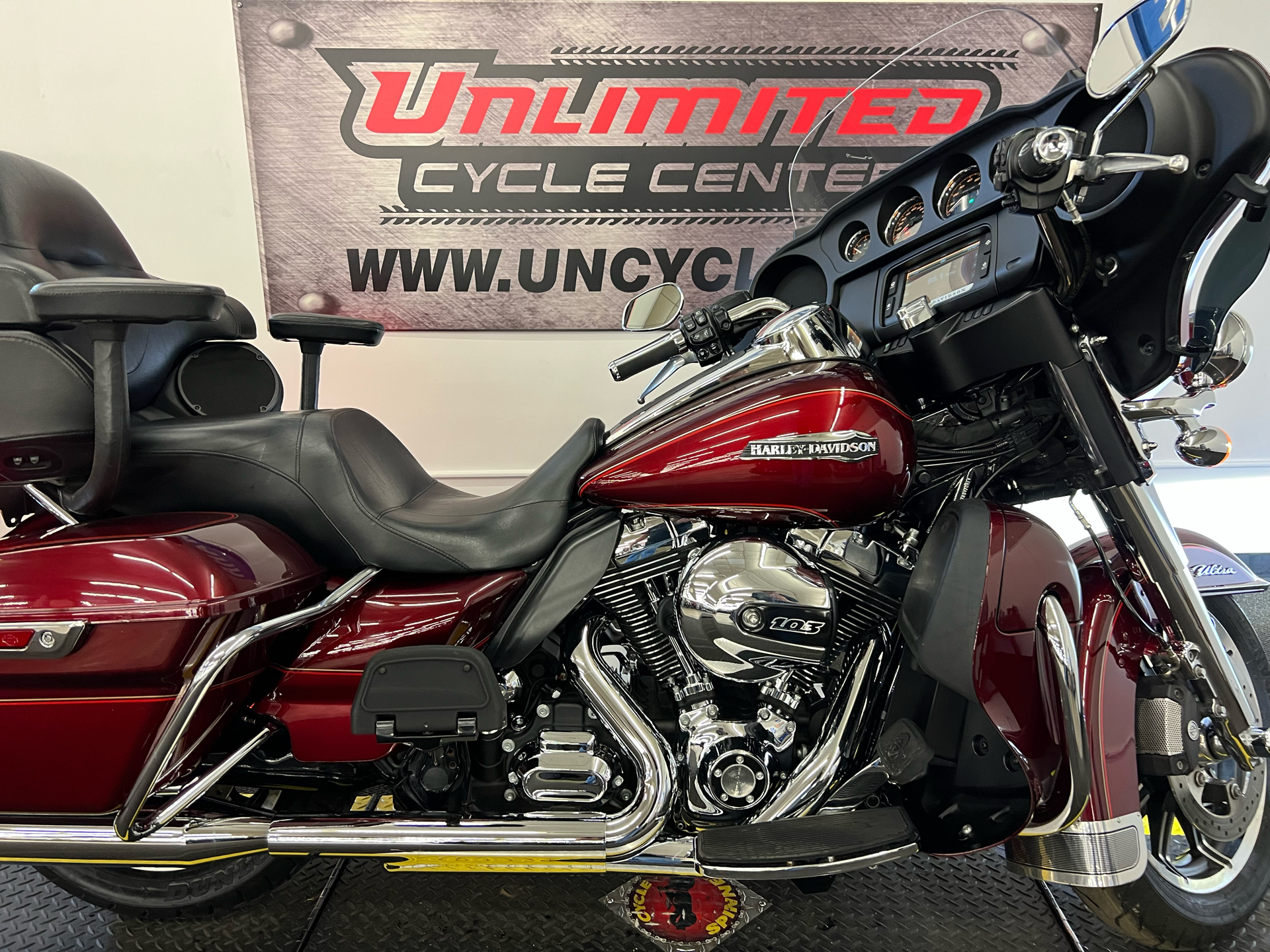 2016 Harley-Davidson Ultra Limited Low in Tyrone, Pennsylvania - Photo 3