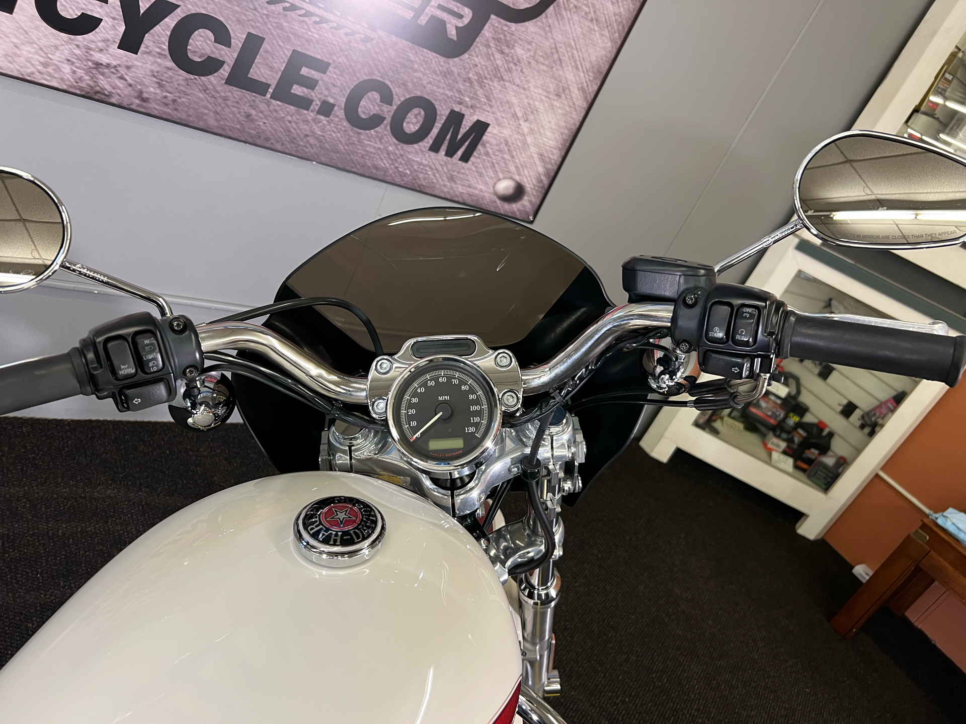 2012 Harley-Davidson Sportster® 1200 Custom in Tyrone, Pennsylvania - Photo 15