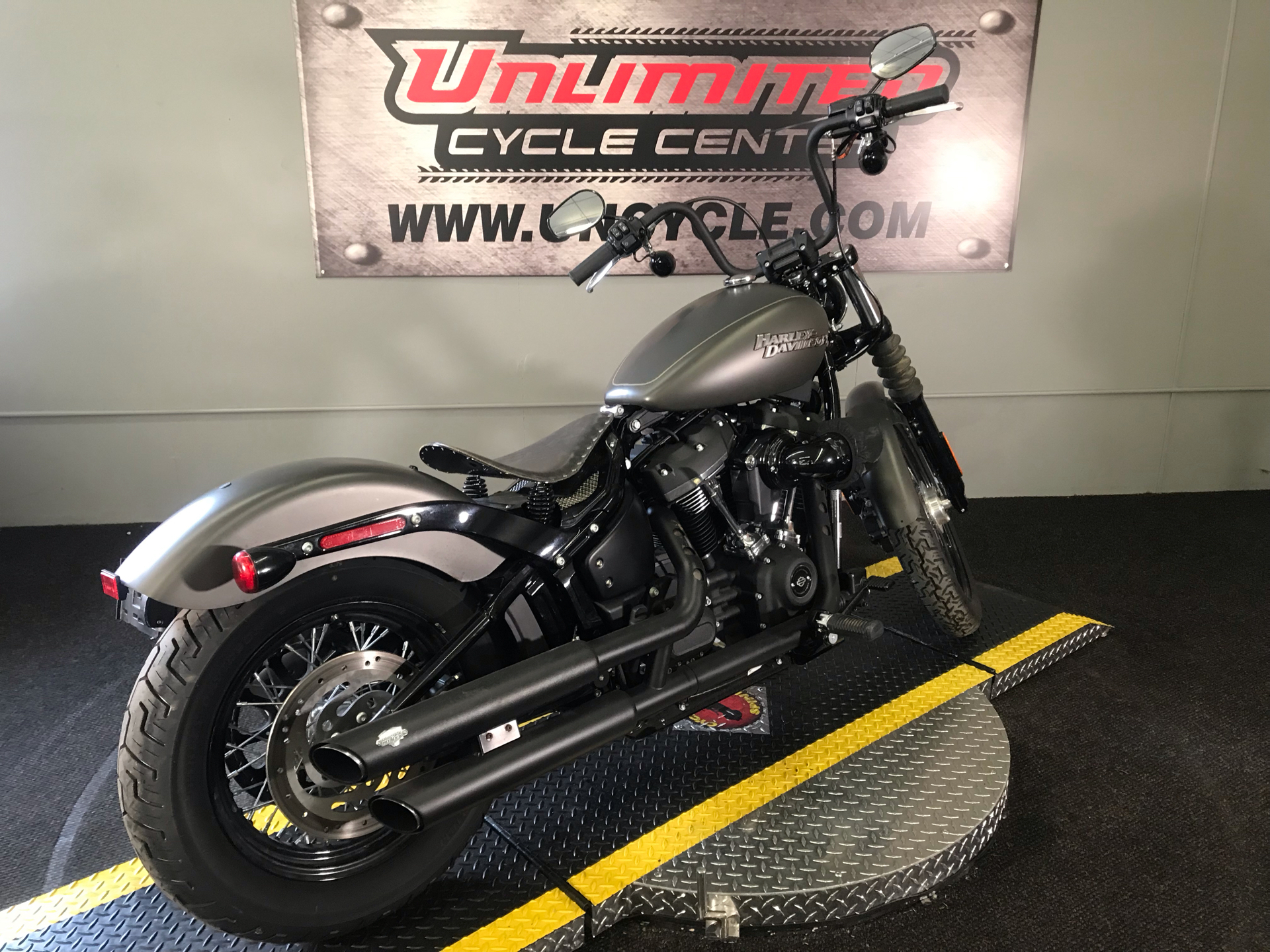 2019 Harley-Davidson Street Bob® in Tyrone, Pennsylvania - Photo 14