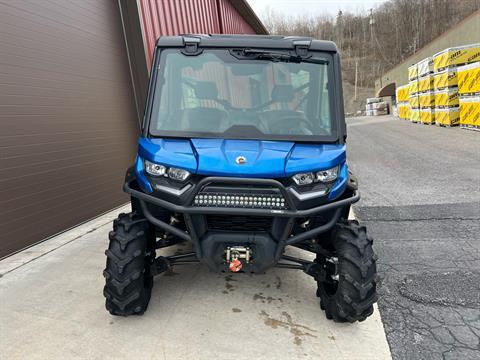 2022 Can-Am Defender 6x6 CAB Limited in Tyrone, Pennsylvania - Photo 2