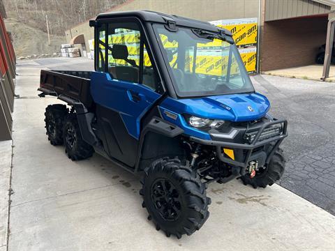 2022 Can-Am Defender 6x6 CAB Limited in Tyrone, Pennsylvania - Photo 3