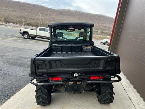 2022 Can-Am Defender 6x6 CAB Limited in Tyrone, Pennsylvania - Photo 8