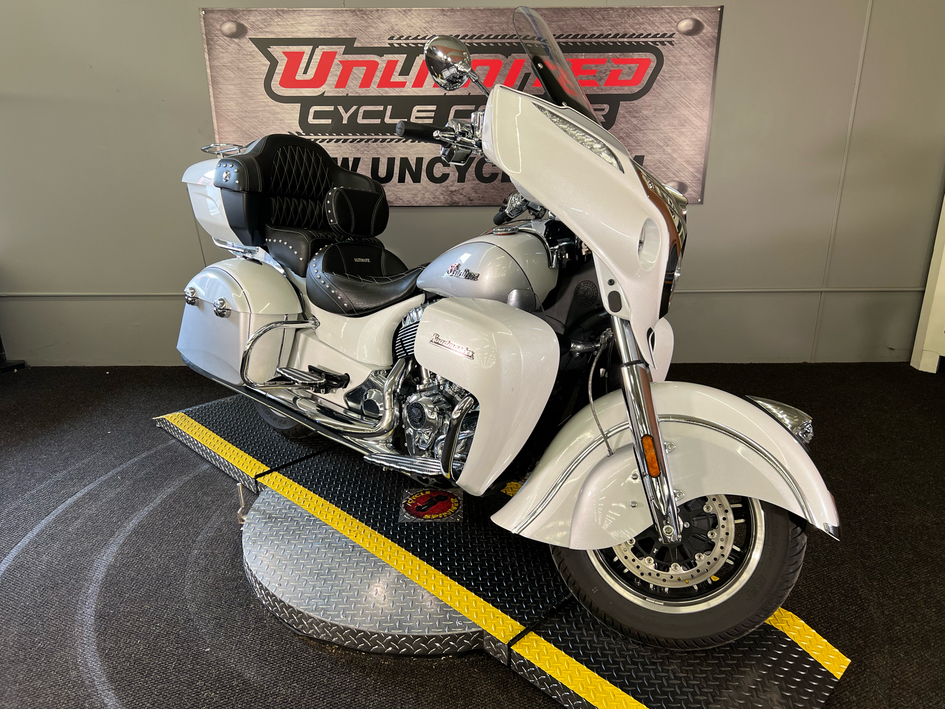 2018 Indian Motorcycle Roadmaster® ABS in Tyrone, Pennsylvania - Photo 1