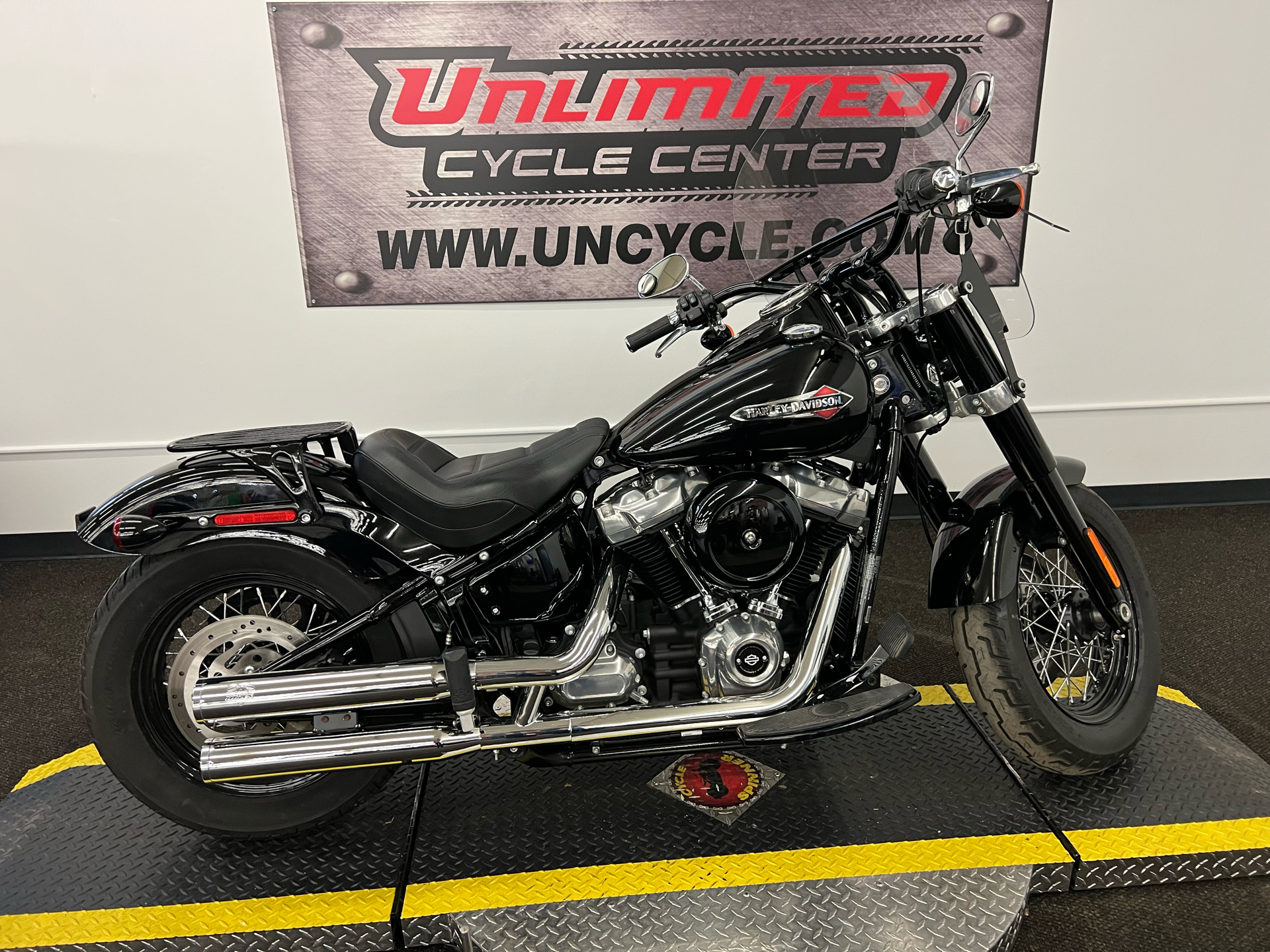 2019 Harley-Davidson Softail Slim® in Tyrone, Pennsylvania - Photo 2