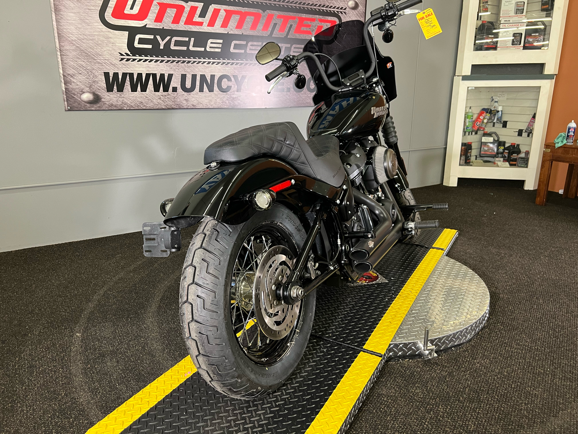 2018 Harley-Davidson Street Bob® 107 in Tyrone, Pennsylvania - Photo 16