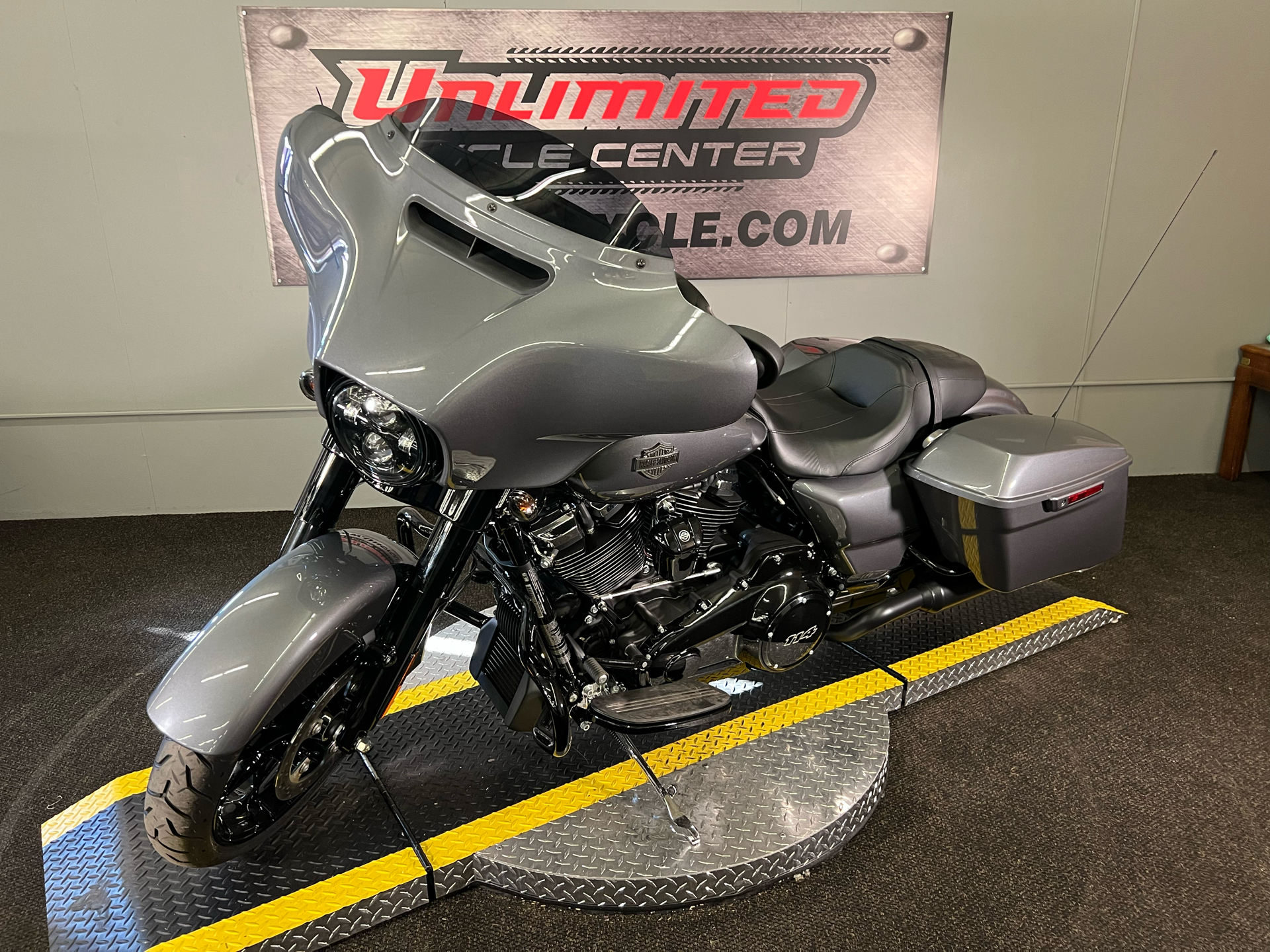 2021 Harley-Davidson Street Glide® Special in Tyrone, Pennsylvania - Photo 7