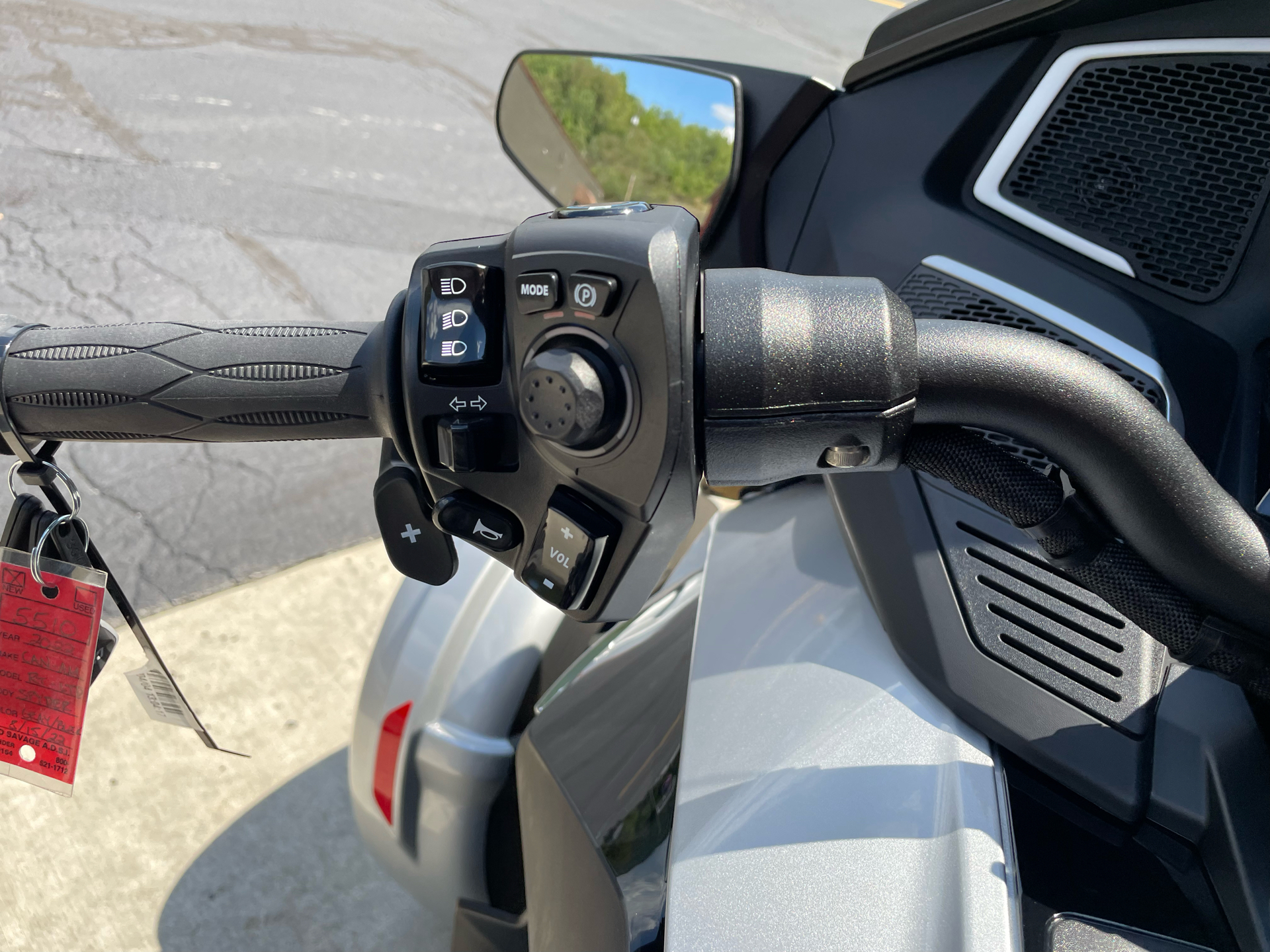 2022 Can-Am Spyder RT Limited in Tyrone, Pennsylvania - Photo 7