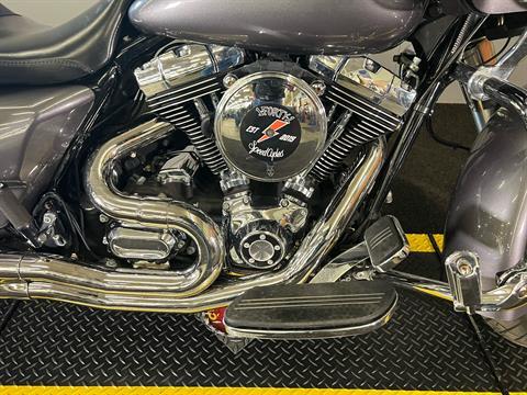 2016 Harley-Davidson Road Glide® in Tyrone, Pennsylvania - Photo 3