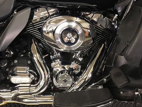 2012 Harley-Davidson Ultra Classic® Electra Glide® in Tyrone, Pennsylvania - Photo 3