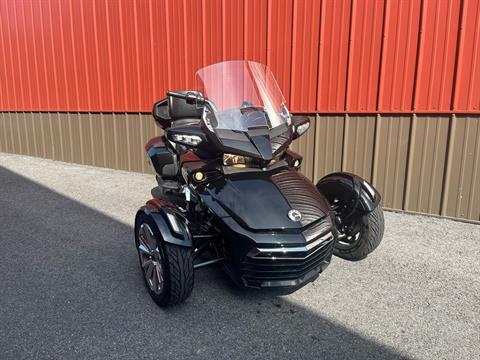 2017 Can-Am Spyder F3 Limited in Tyrone, Pennsylvania - Photo 2