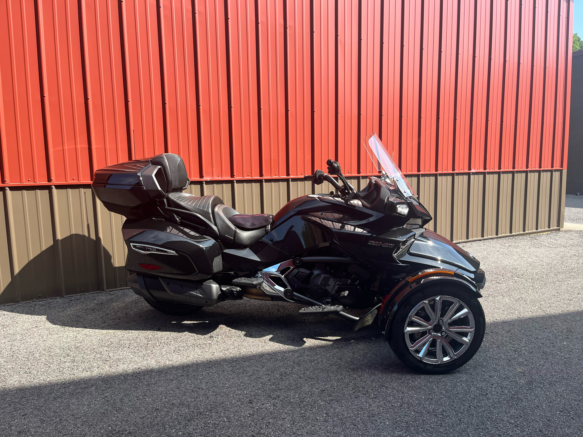 2017 Can-Am Spyder F3 Limited in Tyrone, Pennsylvania - Photo 3